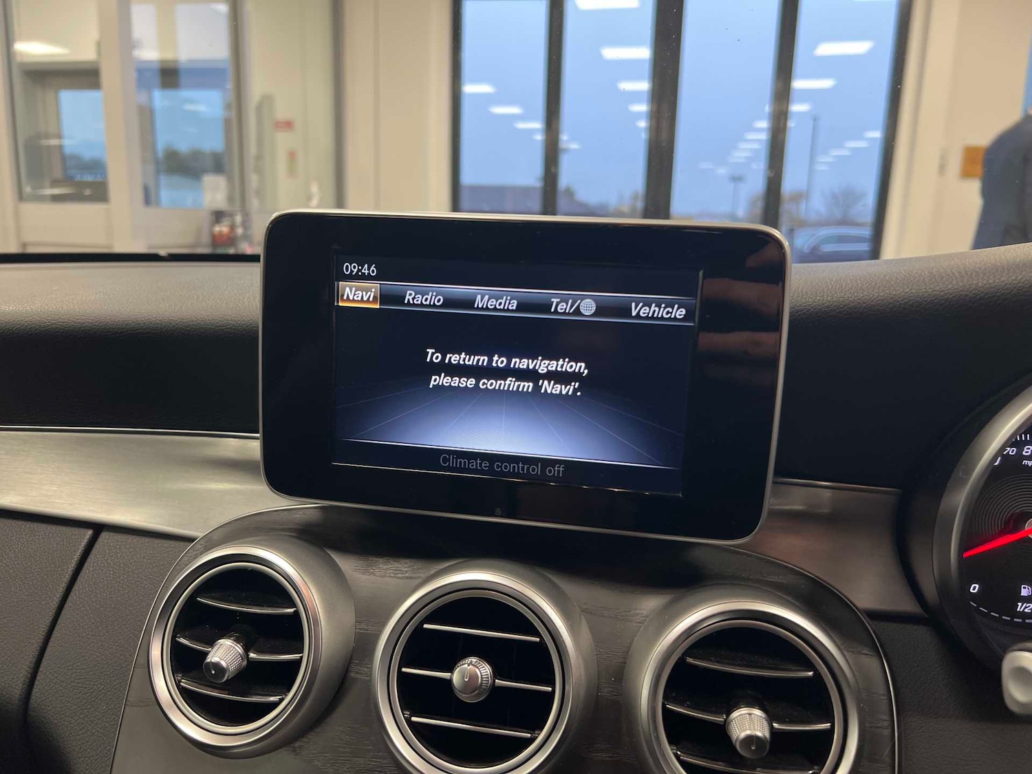 Used Mercedes-Benz C Class 2018 for sale - 76553266: Photo 21