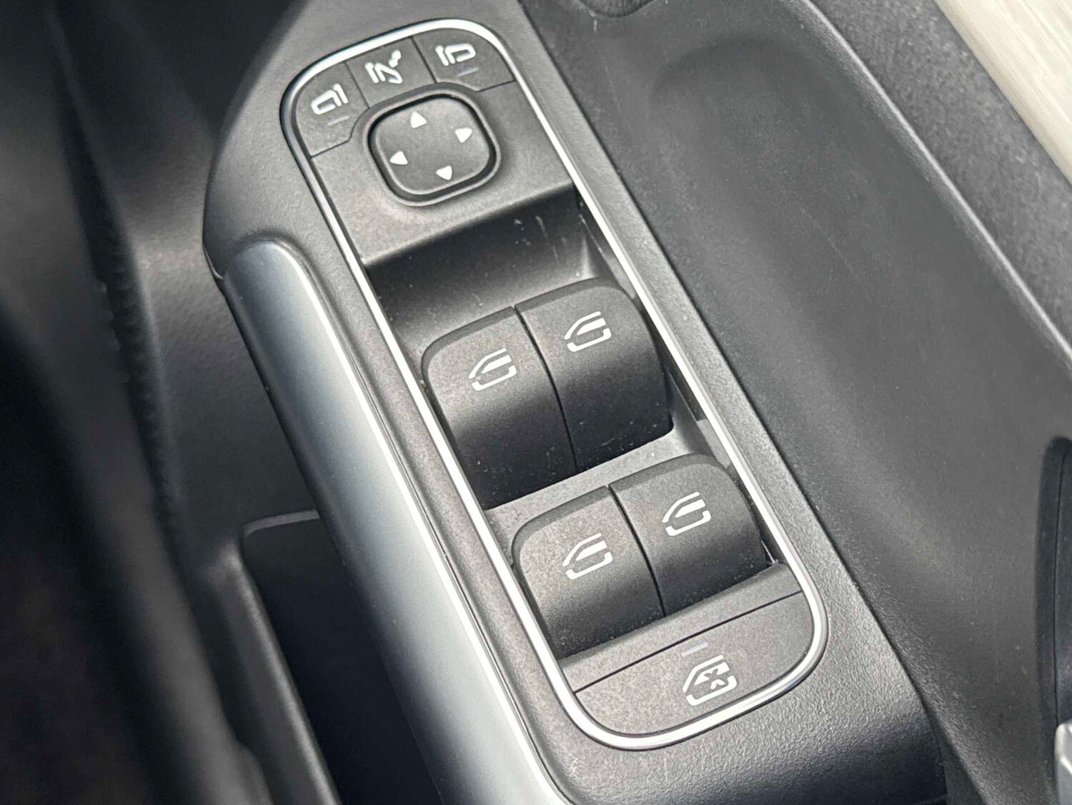 Used Mercedes-Benz EQA 2024 for sale - 77810842: Photo 32