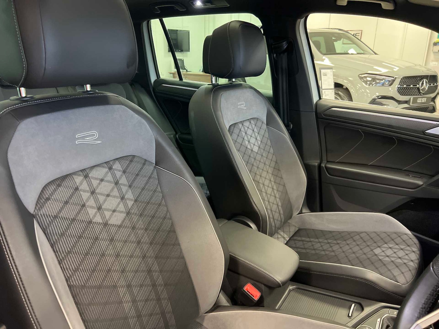 Used Volkswagen Tiguan 2023 for sale - 76501873: Photo 33