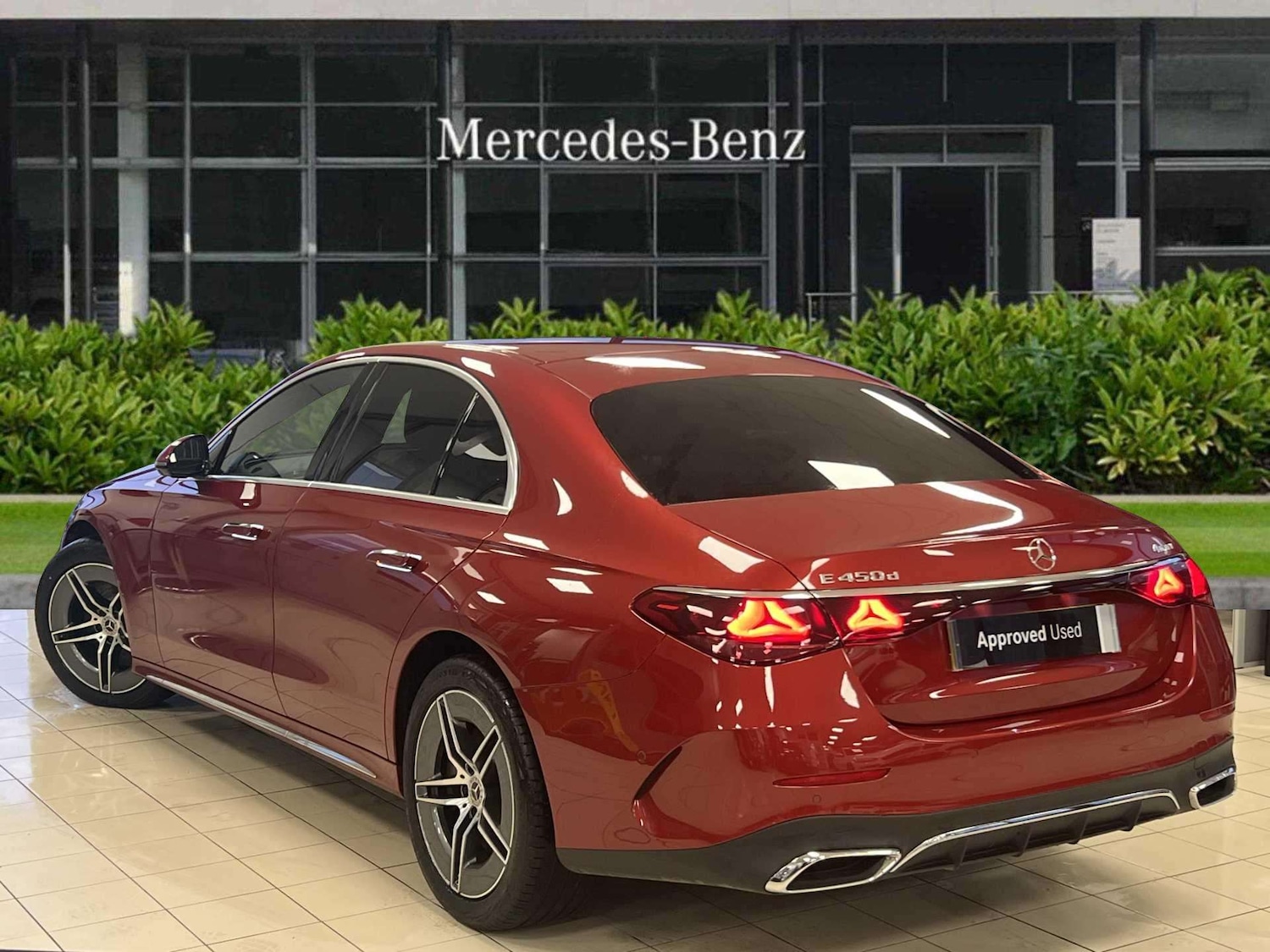 Used Mercedes-Benz E Class 2024 for sale - 76636817: Photo 2