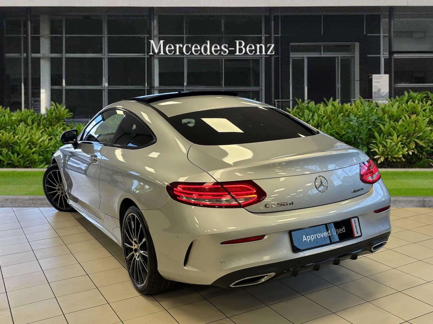 Used Mercedes-Benz C Class 2017 for sale - 76843003: Photo 2