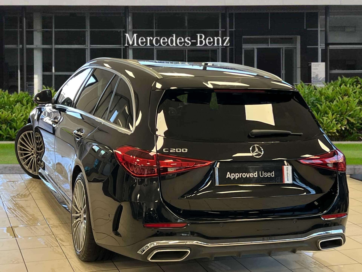 Used Mercedes-Benz C Class 2024 for sale - 76648925: Photo 2