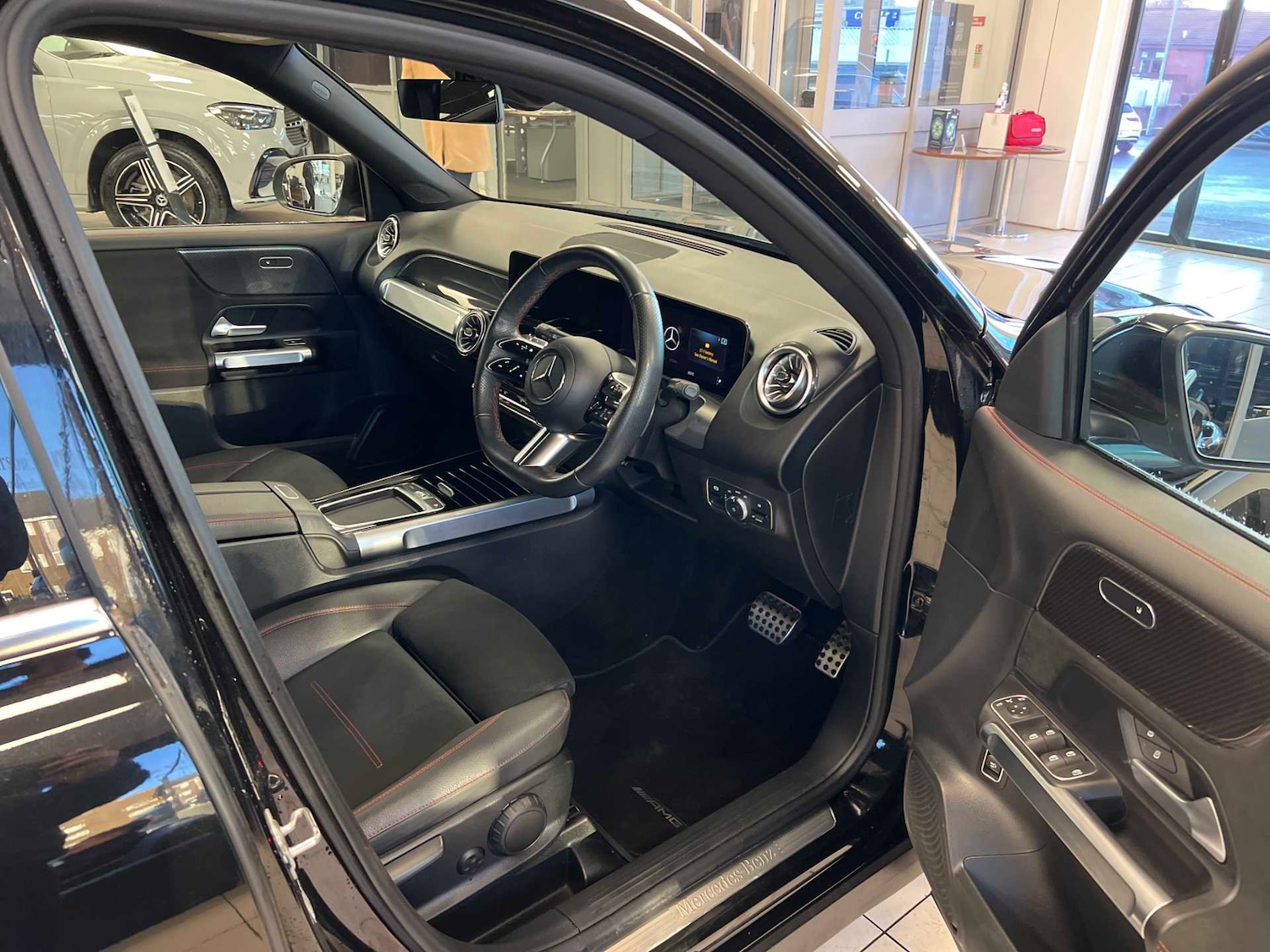 Used Mercedes-Benz GLB 2024 for sale - 76967825: Photo 13