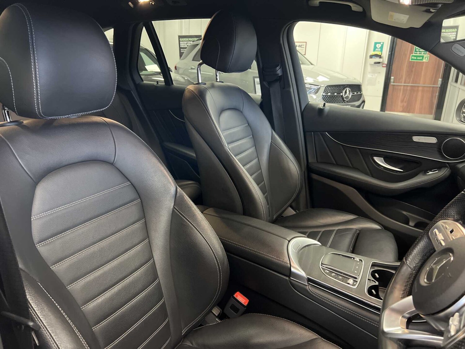 Used Mercedes-Benz GLC 2019 for sale - 76192038: Photo 16