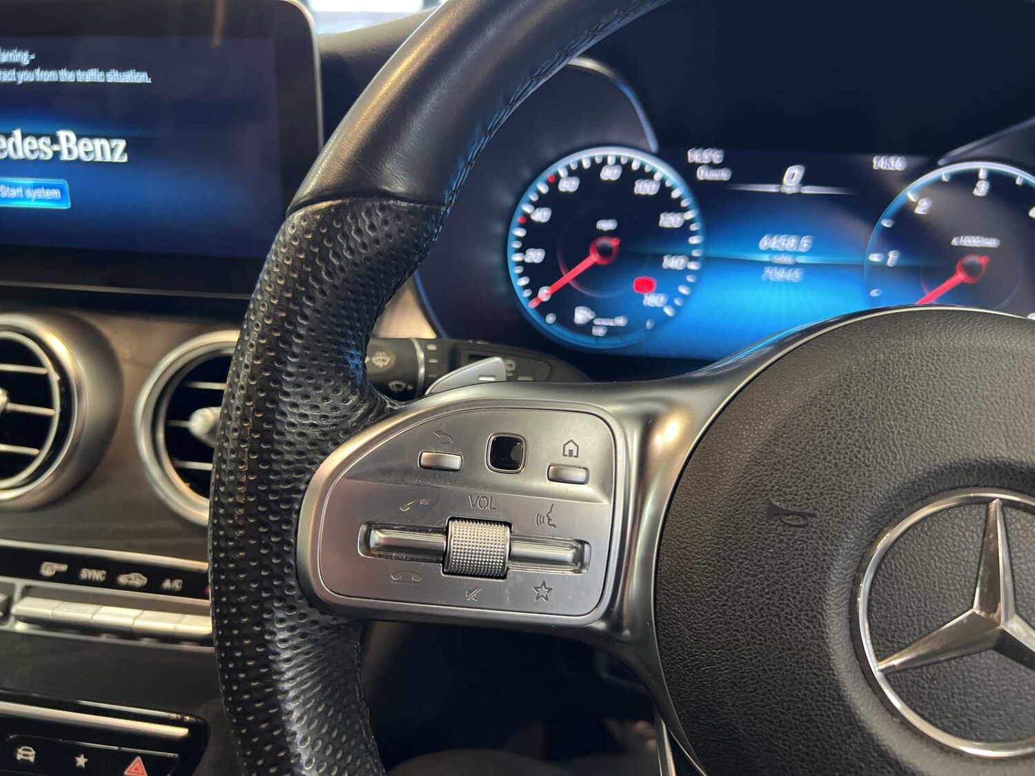 Used Mercedes-Benz GLC 2019 for sale - 76192038: Photo 18