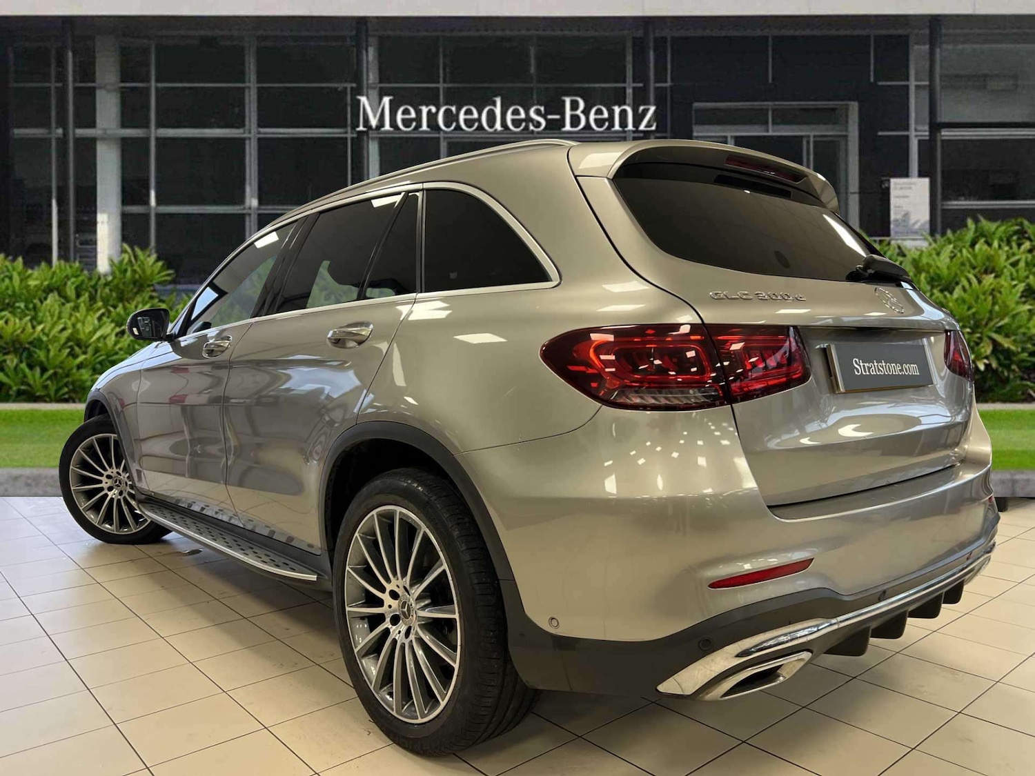 Used Mercedes-Benz GLC 2019 for sale - 76192038: Photo 2
