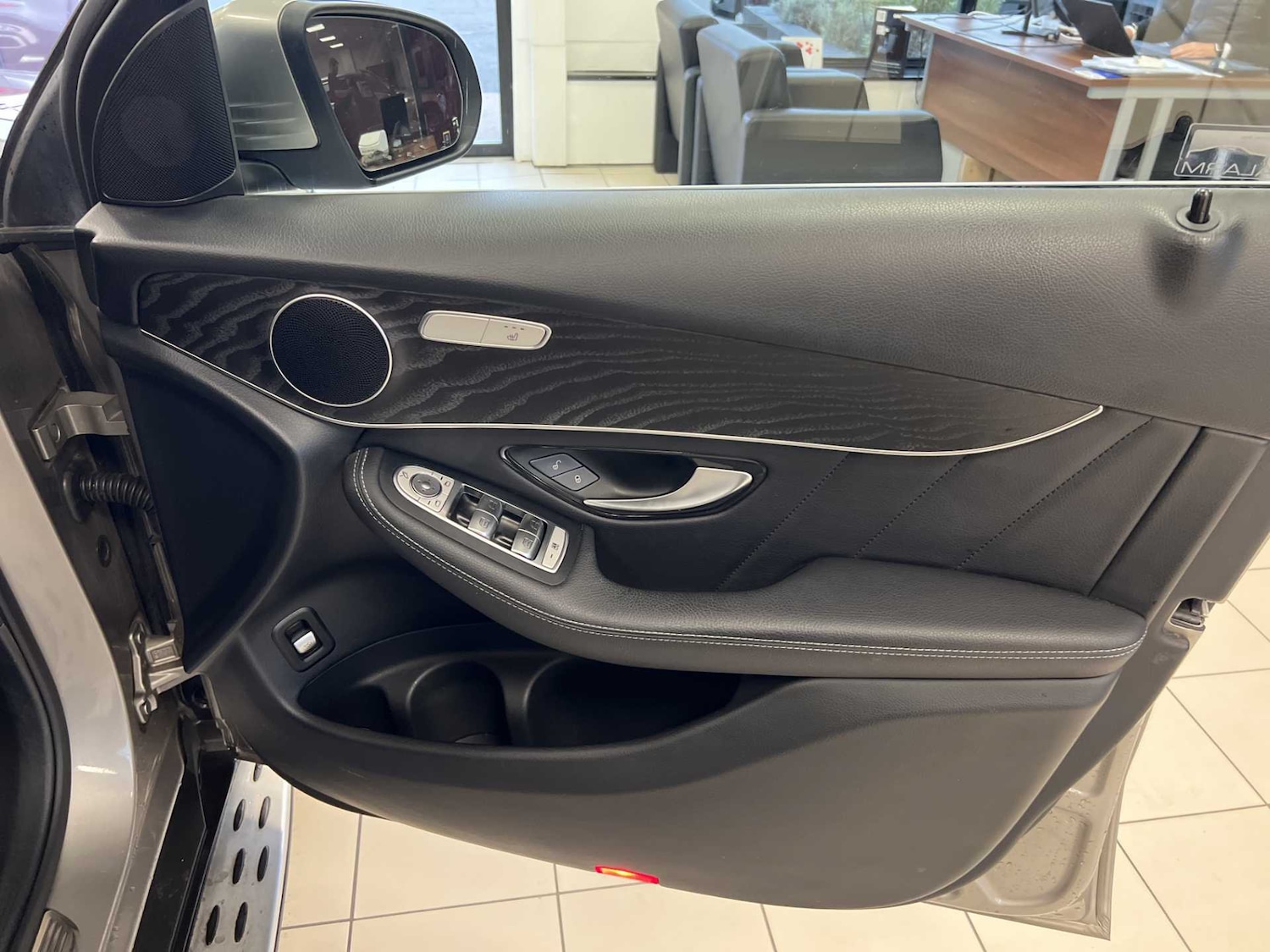 Used Mercedes-Benz GLC 2019 for sale - 76192038: Photo 33