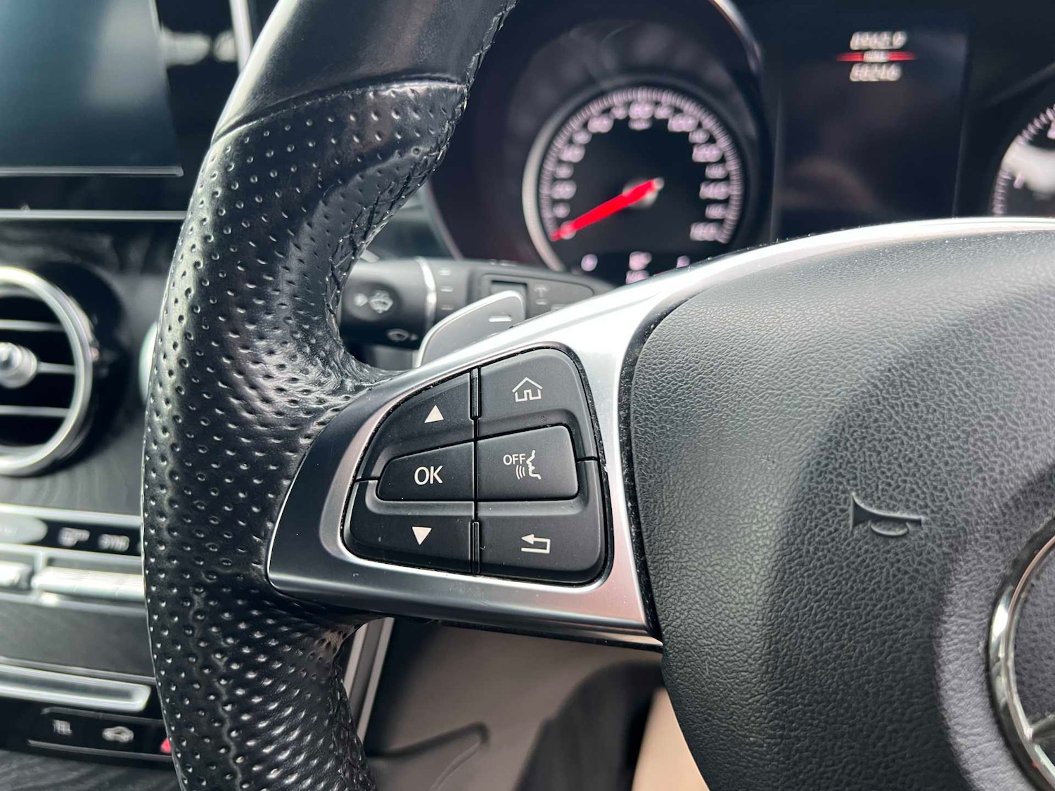 Used Mercedes-Benz GLC 2017 for sale - 77540592: Photo 16