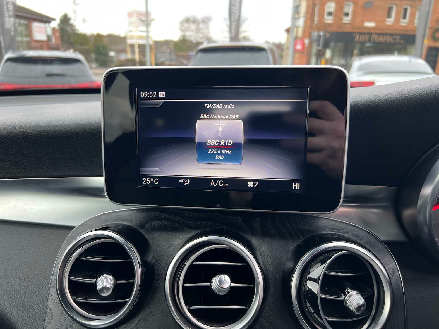 Used Mercedes-Benz GLC 2017 for sale - 77540592: Photo 30