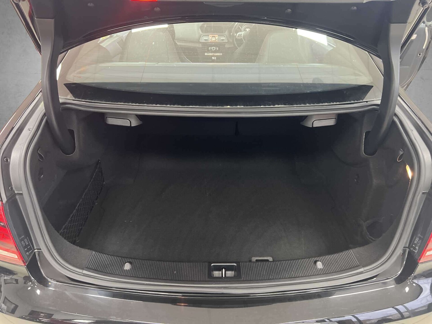 Used Mercedes-Benz E Class 2014 for sale - 77995906: Photo 12