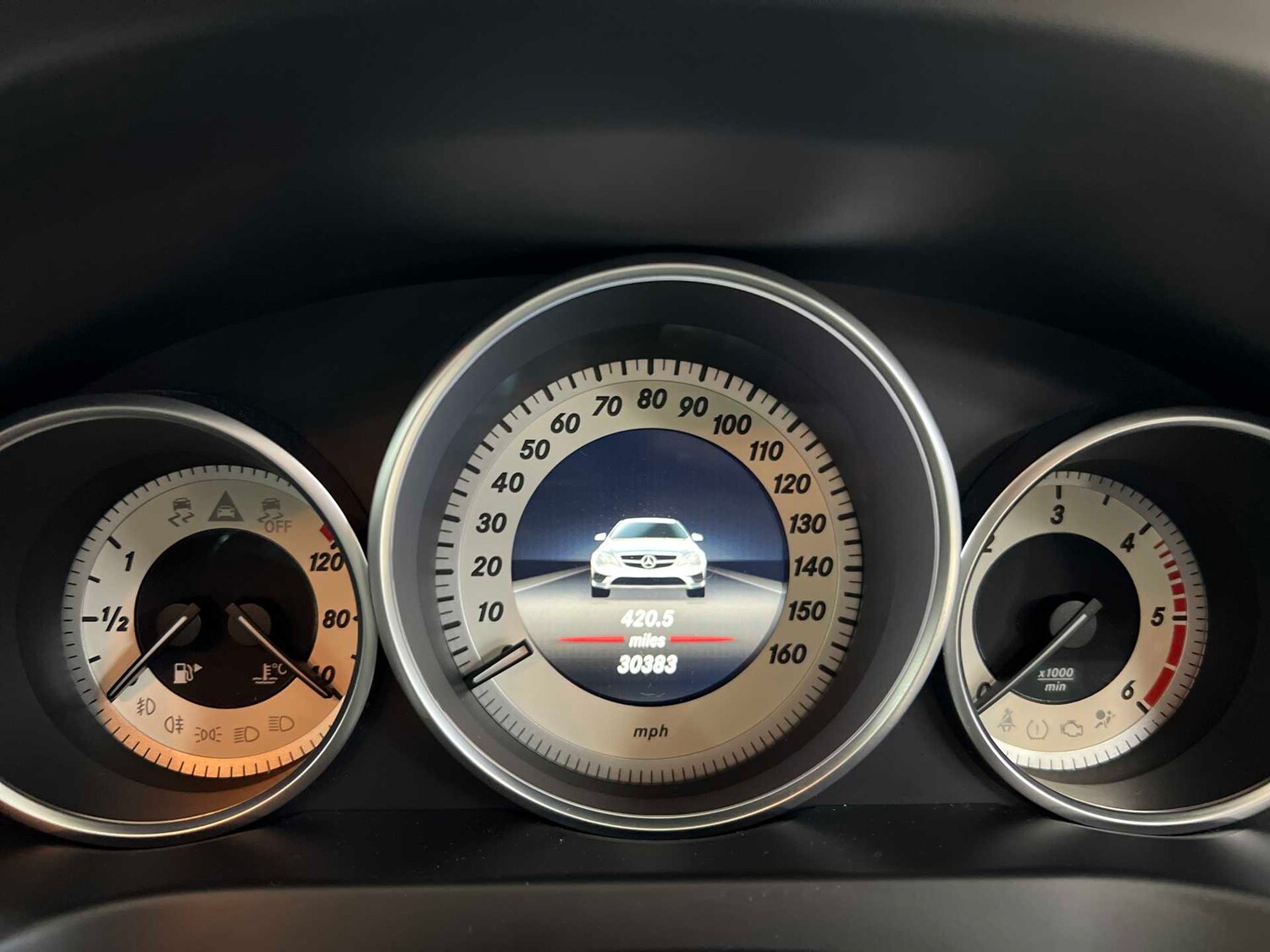 Used Mercedes-Benz E Class 2014 for sale - 77995906: Photo 18