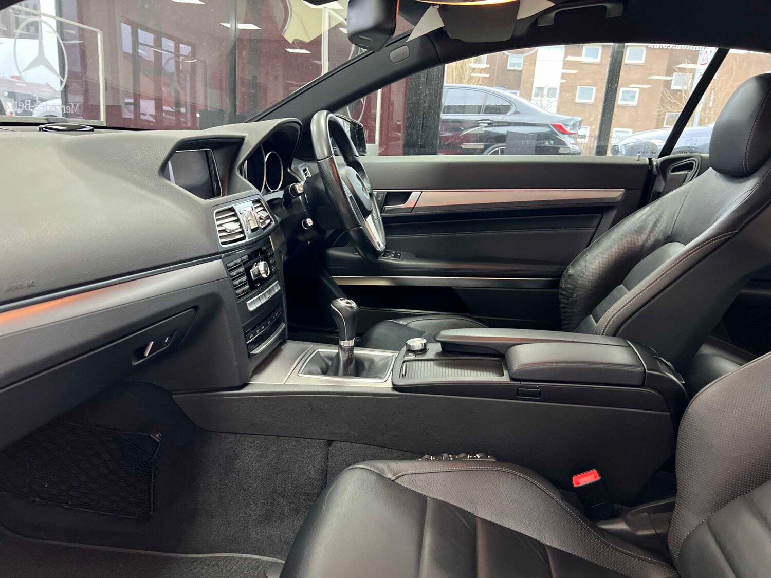 Used Mercedes-Benz E Class 2014 for sale - 77995906: Photo 21