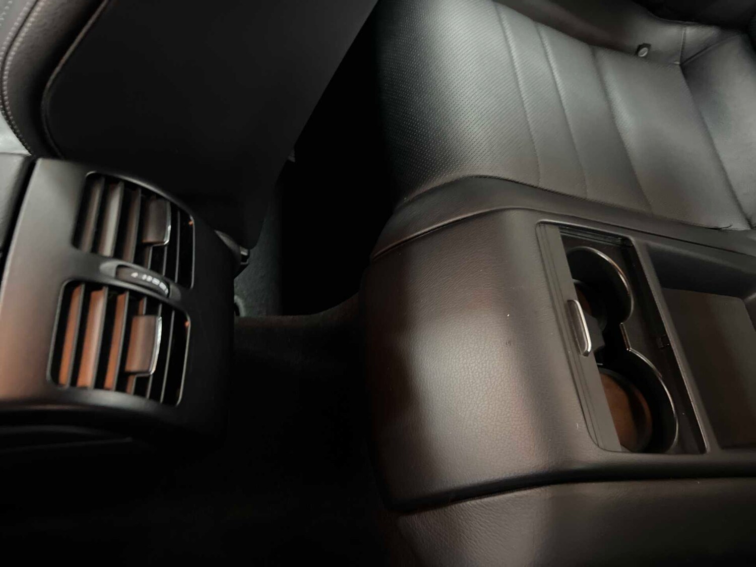 Used Mercedes-Benz E Class 2014 for sale - 77995906: Photo 23