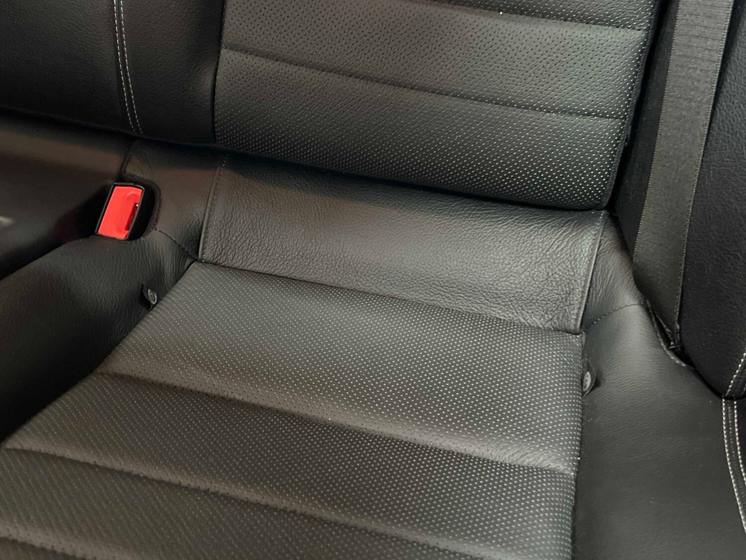 Used Mercedes-Benz E Class 2014 for sale - 77995906: Photo 24