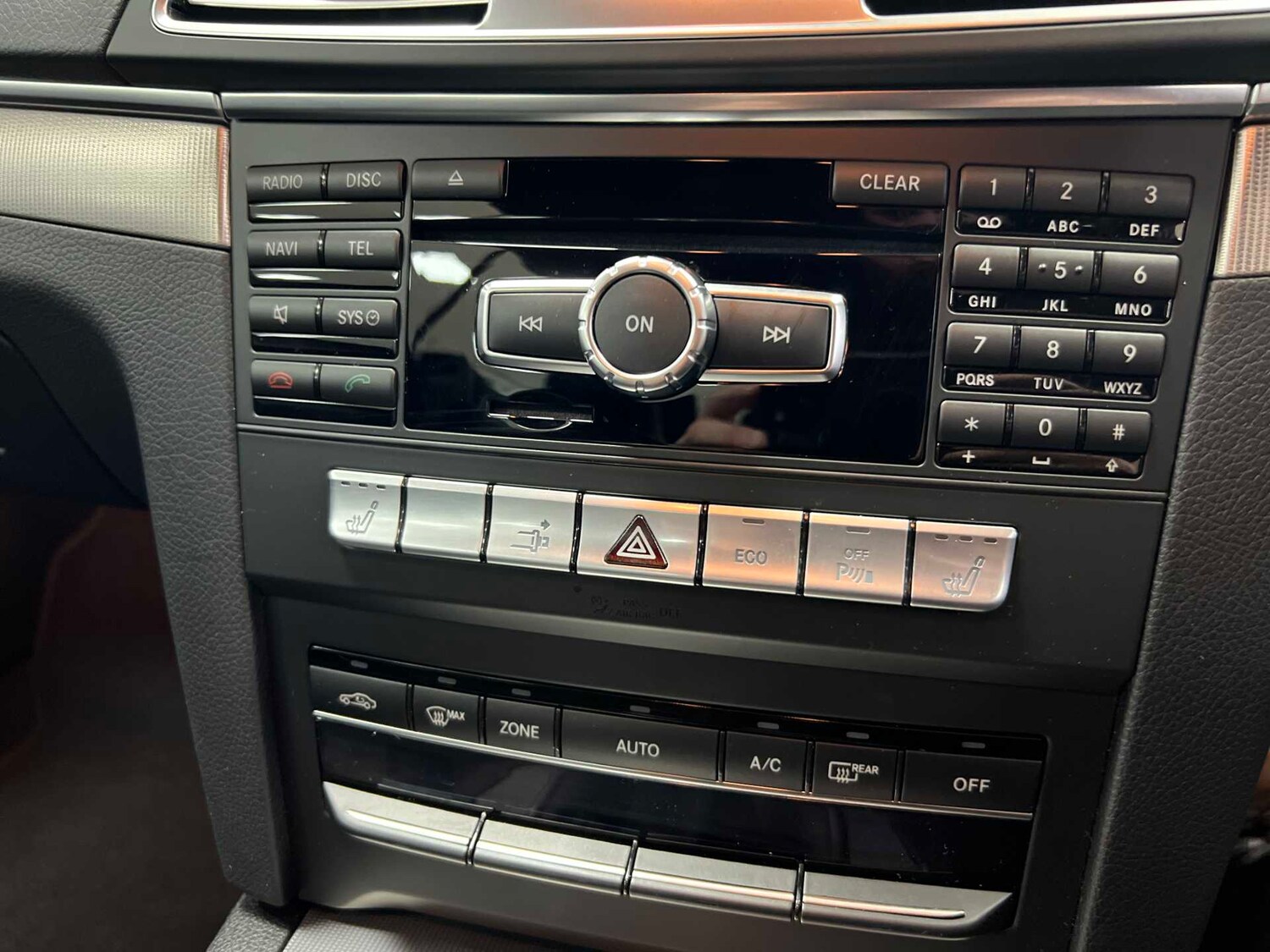 Used Mercedes-Benz E Class 2014 for sale - 77995906: Photo 27