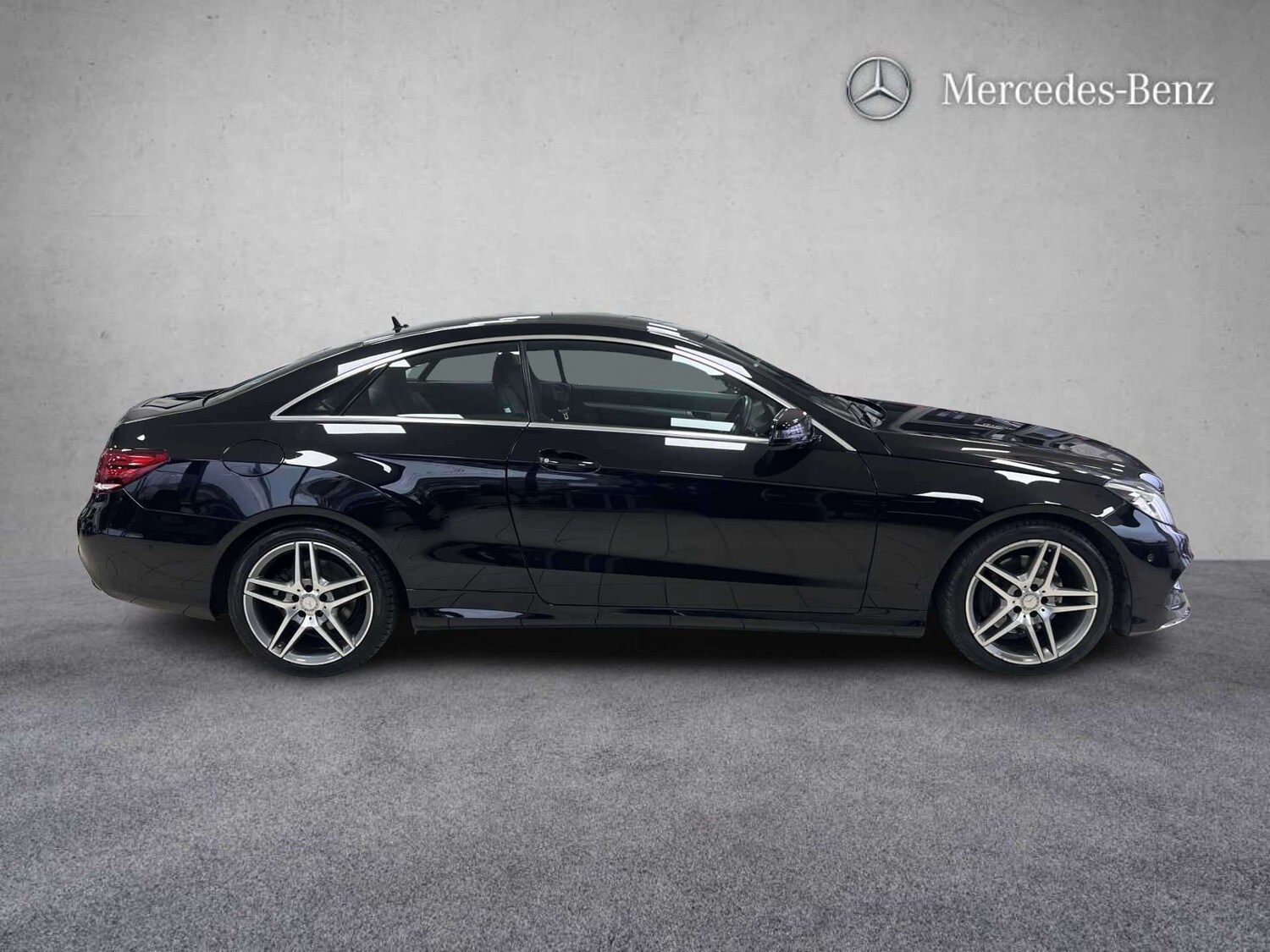 Used Mercedes-Benz E Class 2014 for sale - 77995906: Photo 4