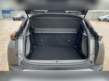 Used Peugeot 2008 2020 for sale - 76504823: Photo