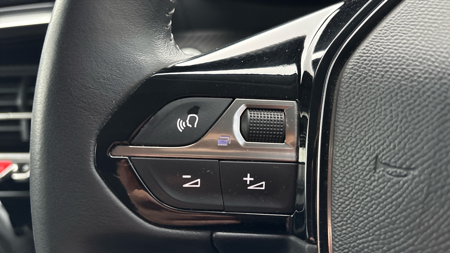 Used Peugeot 208 2021 for sale - 77206901: Photo 31