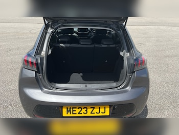 Used Peugeot 208 2023 for sale - 75675438: Photo