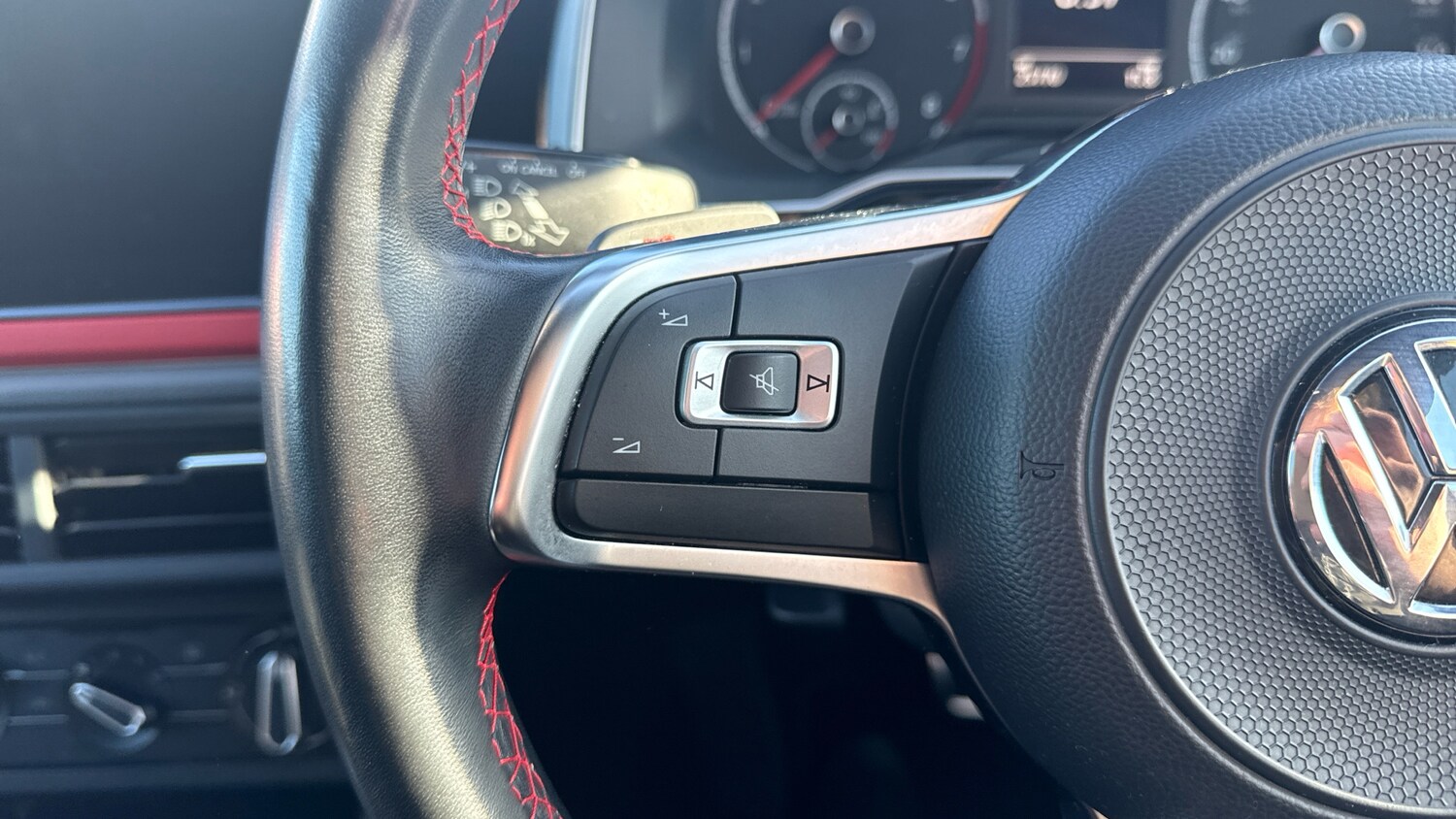 Used Volkswagen Polo 2019 for sale - 77847688: Photo 28