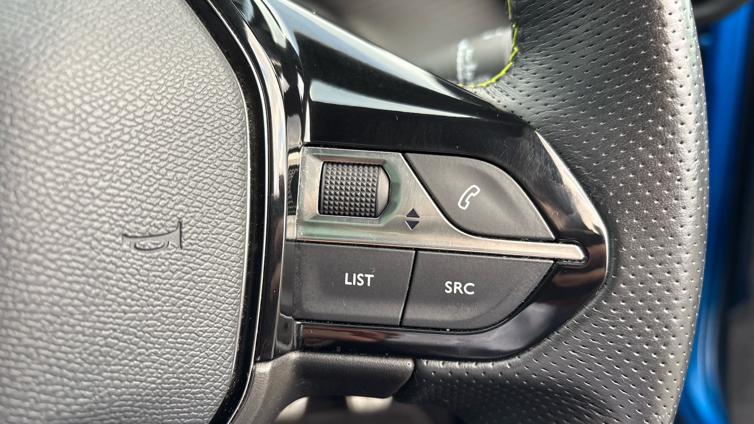 Used Peugeot 2008 2020 for sale - 76894355: Photo 25