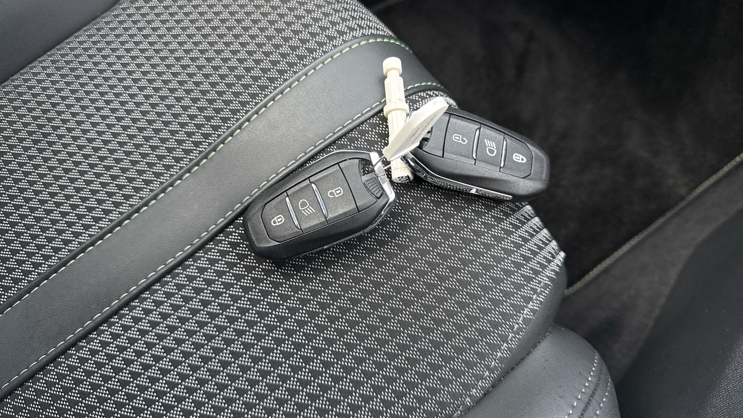 Used Peugeot 208 2022 for sale - 77285423: Photo 20