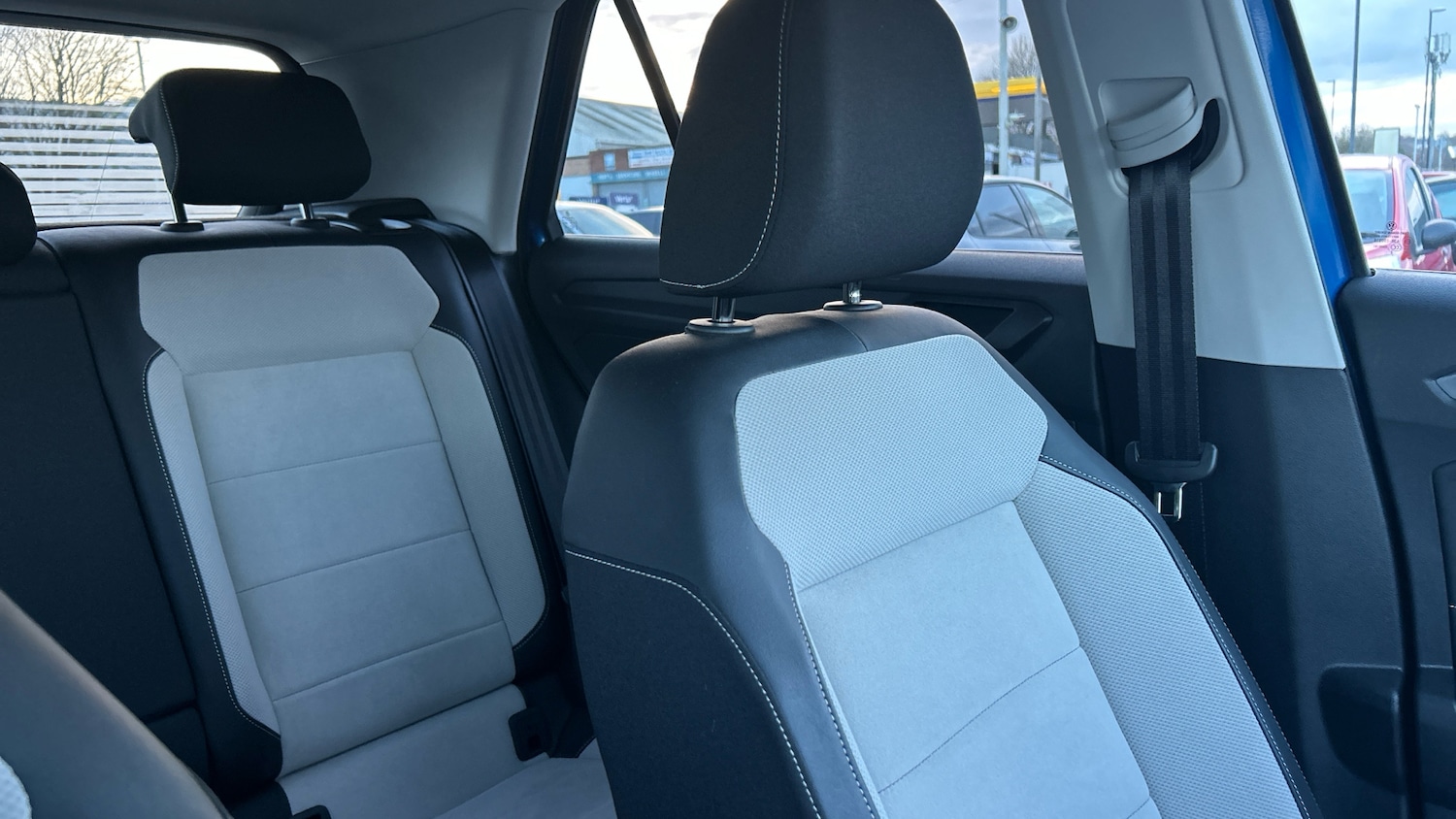 Used Volkswagen T-Roc 2023 for sale - 77781403: Photo 34