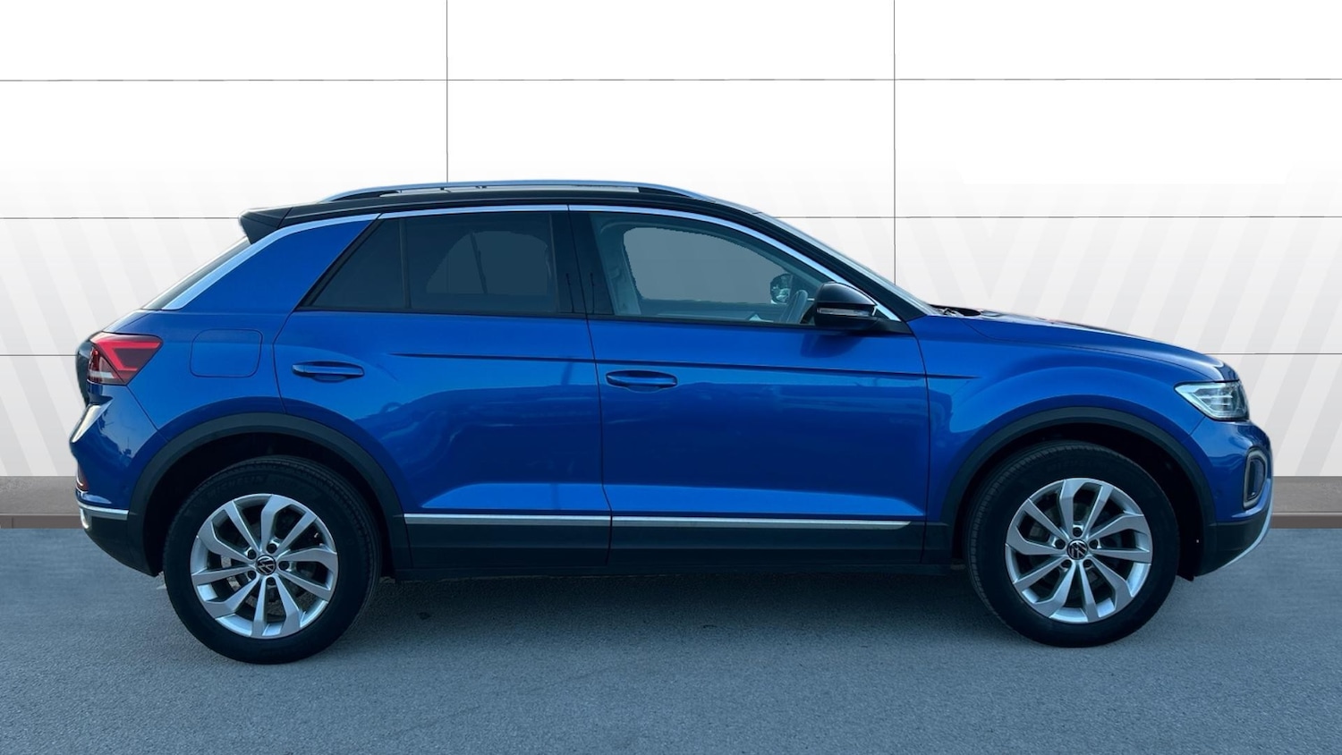 Used Volkswagen T-Roc 2023 for sale - 77781403: Photo 5