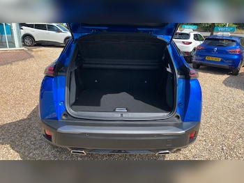 Used Peugeot 2008 2024 for sale - 79087781: Photo