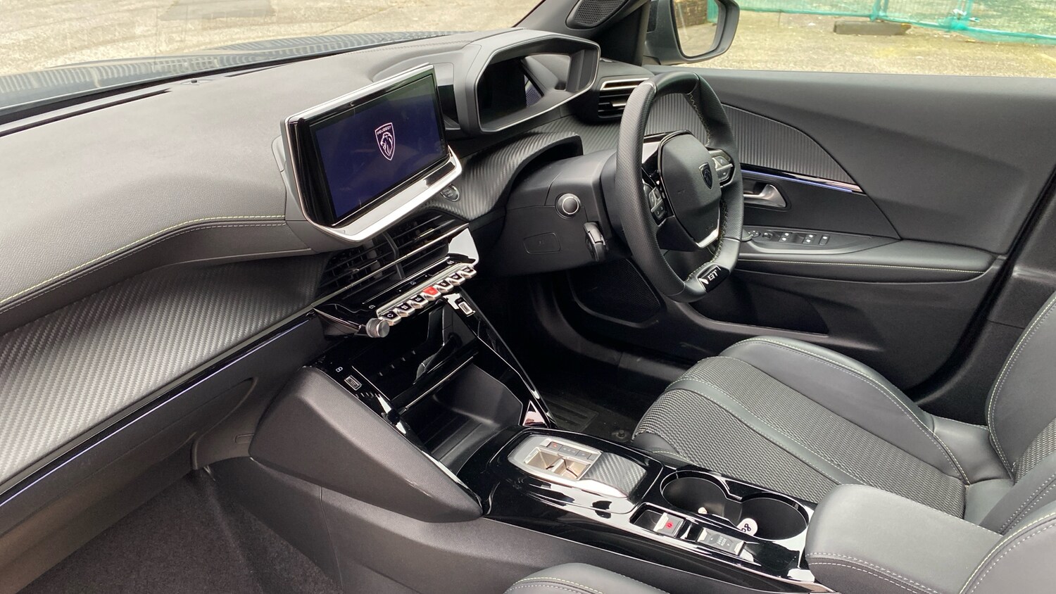 Used Peugeot 2008 2024 for sale - 77760510: Photo 9