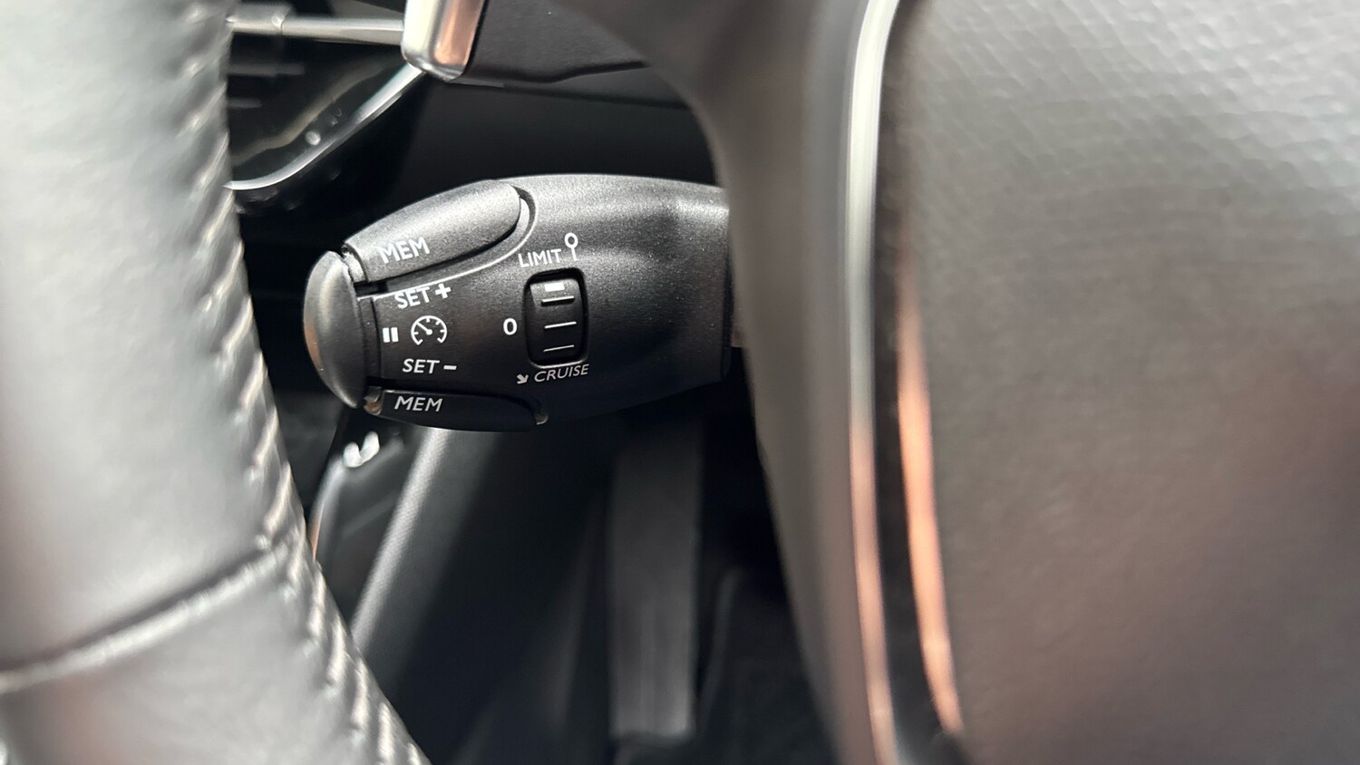 Used Peugeot 2008 2022 for sale - 76146462: Photo 38