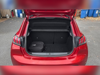 Used Peugeot 208 2020 for sale - 76467896: Photo