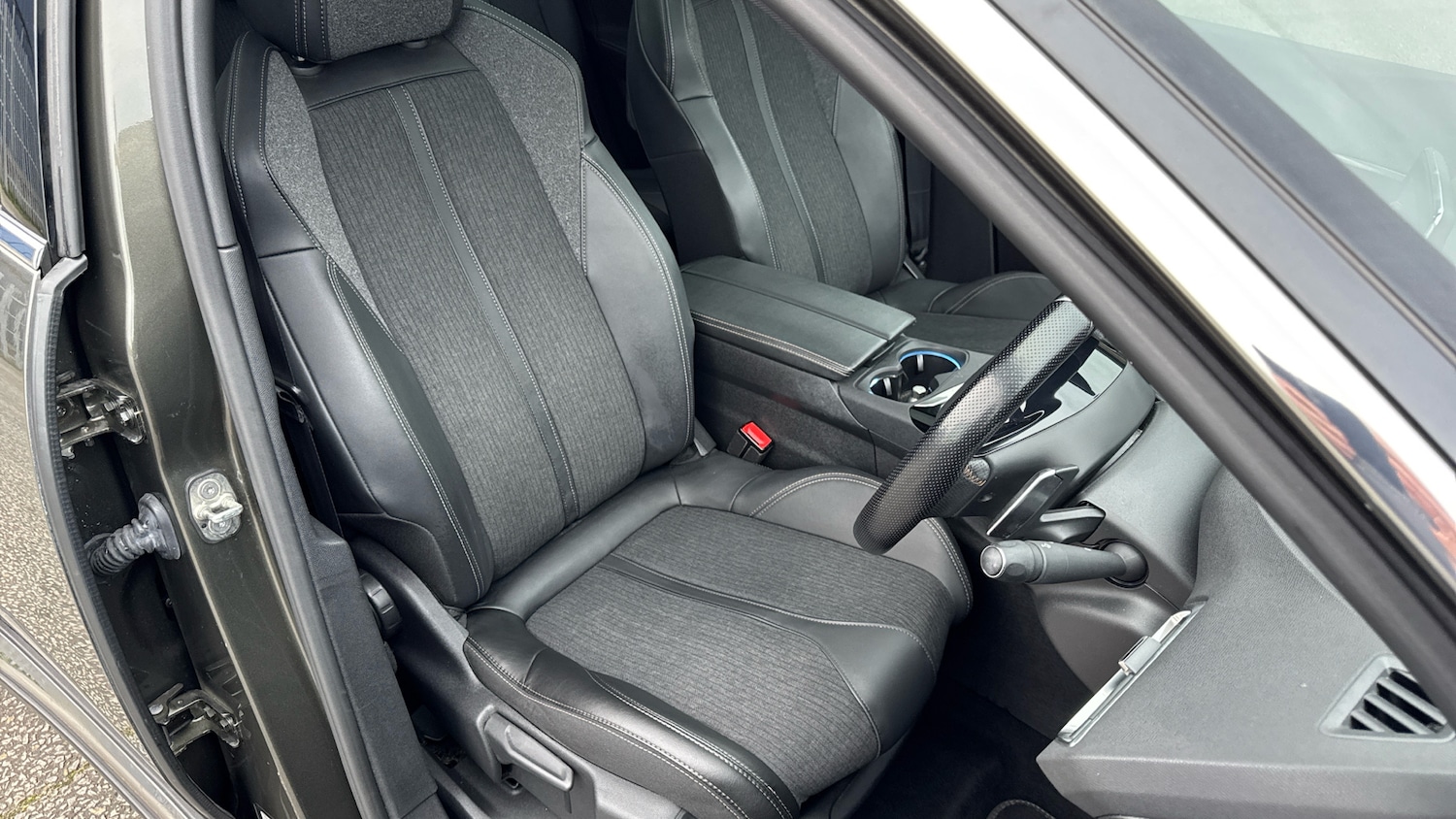 Used Peugeot 5008 2020 for sale - 77676983: Photo 36