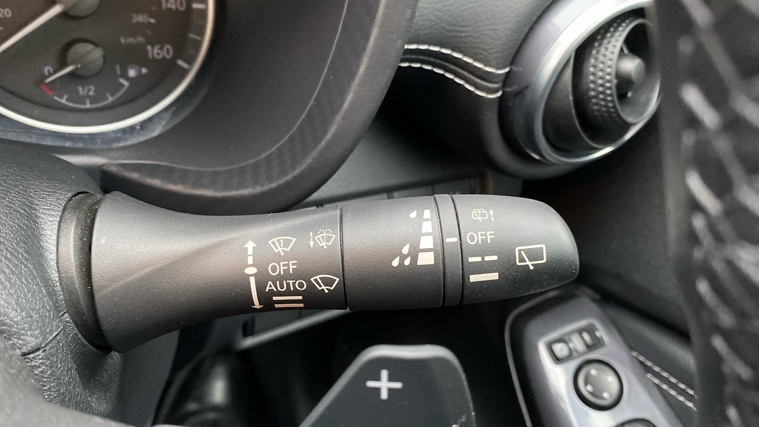 Used Nissan Juke 2023 for sale - 76808015: Photo 44