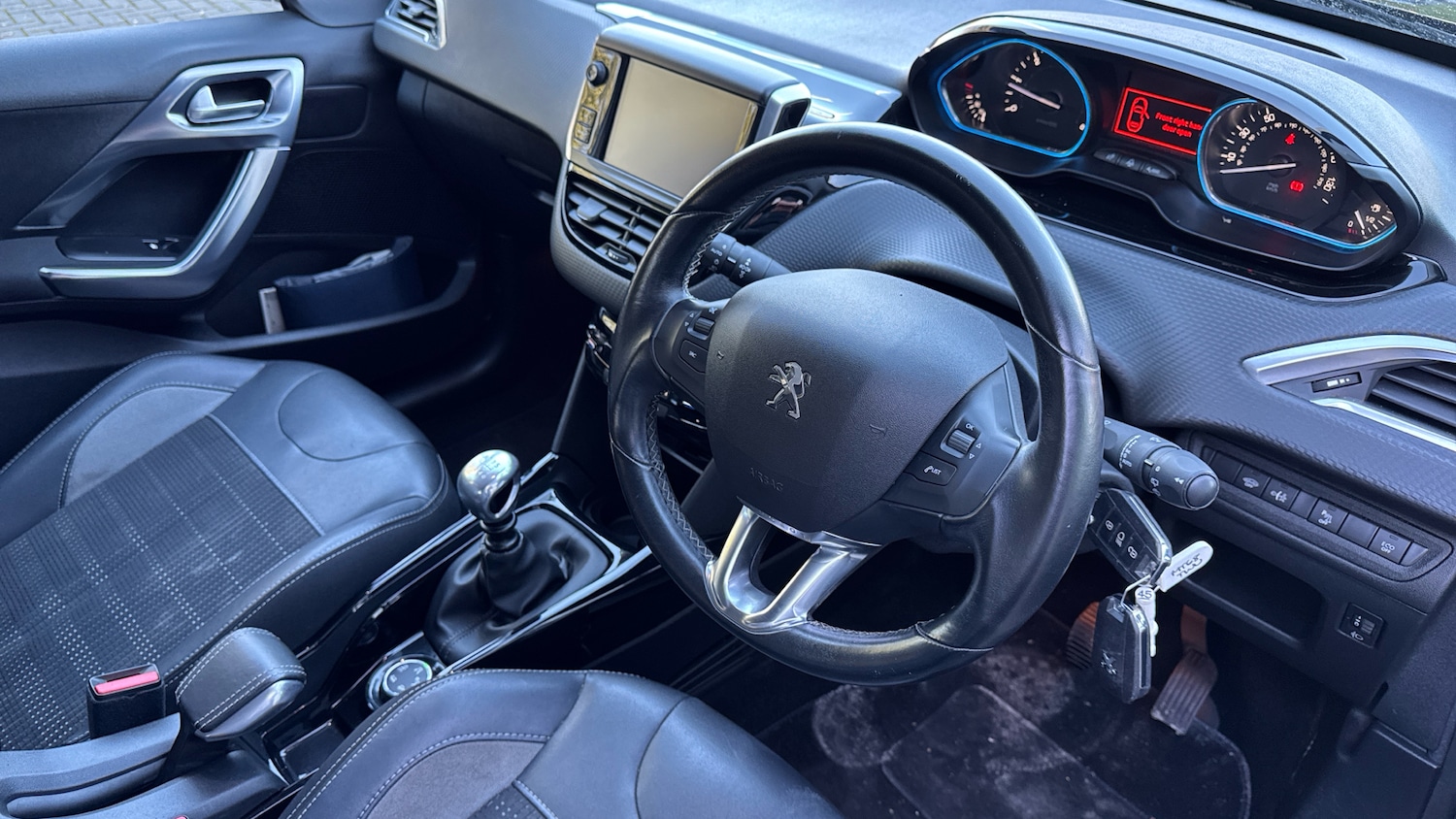 Used Peugeot 2008 2018 for sale - 76696867: Photo 11