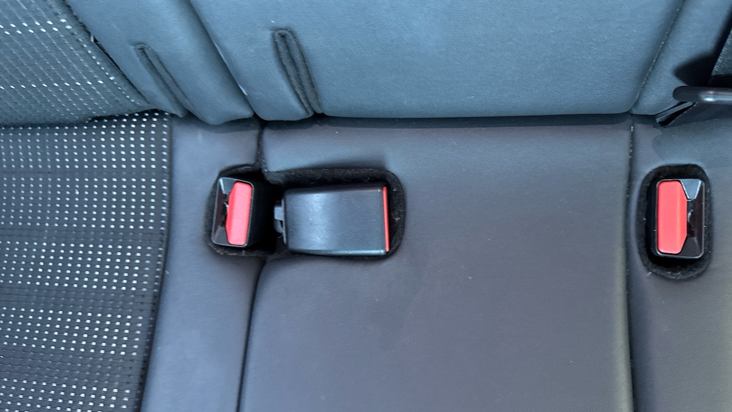 Used Peugeot 2008 2018 for sale - 76696867: Photo 17