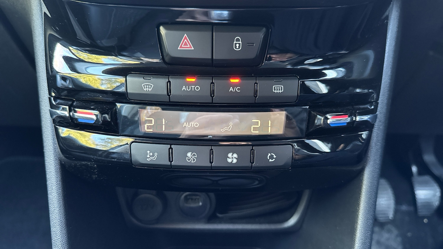 Used Peugeot 2008 2018 for sale - 76696867: Photo 22