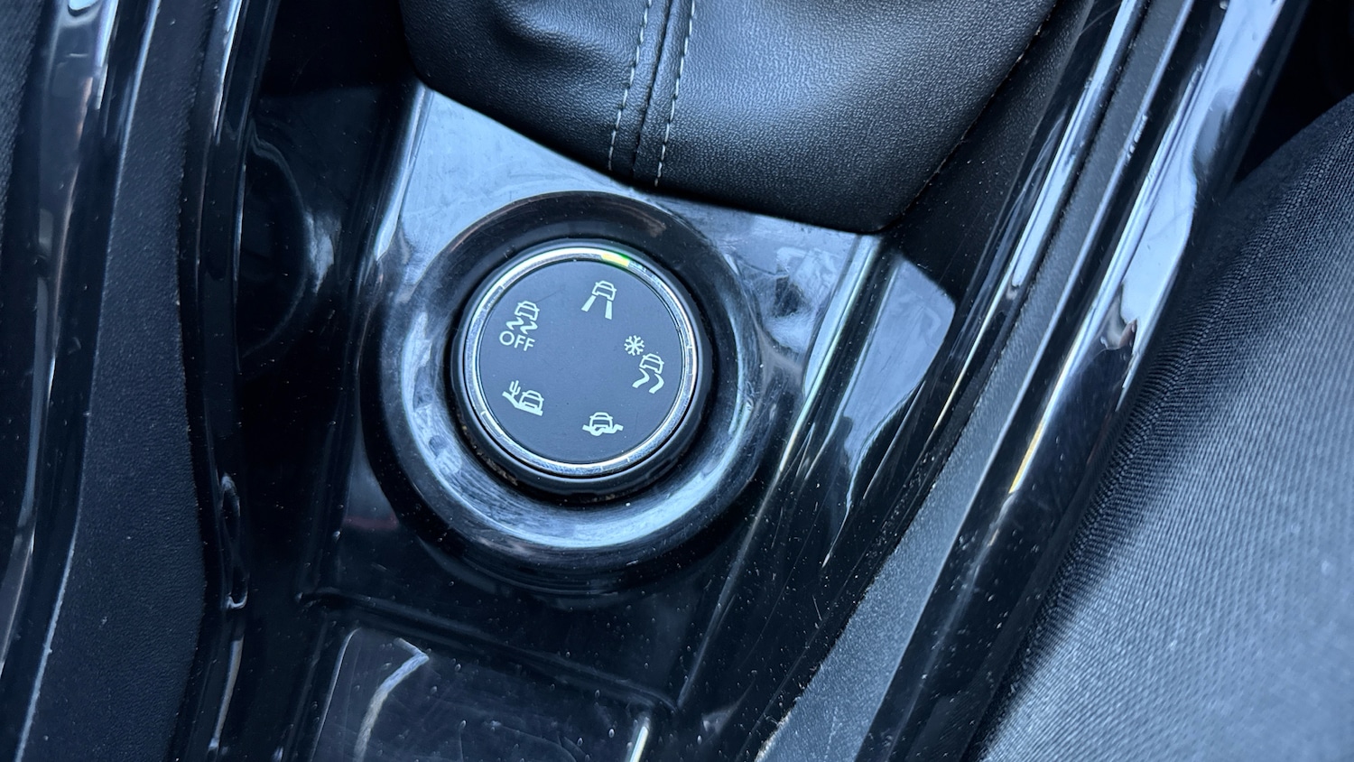 Used Peugeot 2008 2018 for sale - 76696867: Photo 26