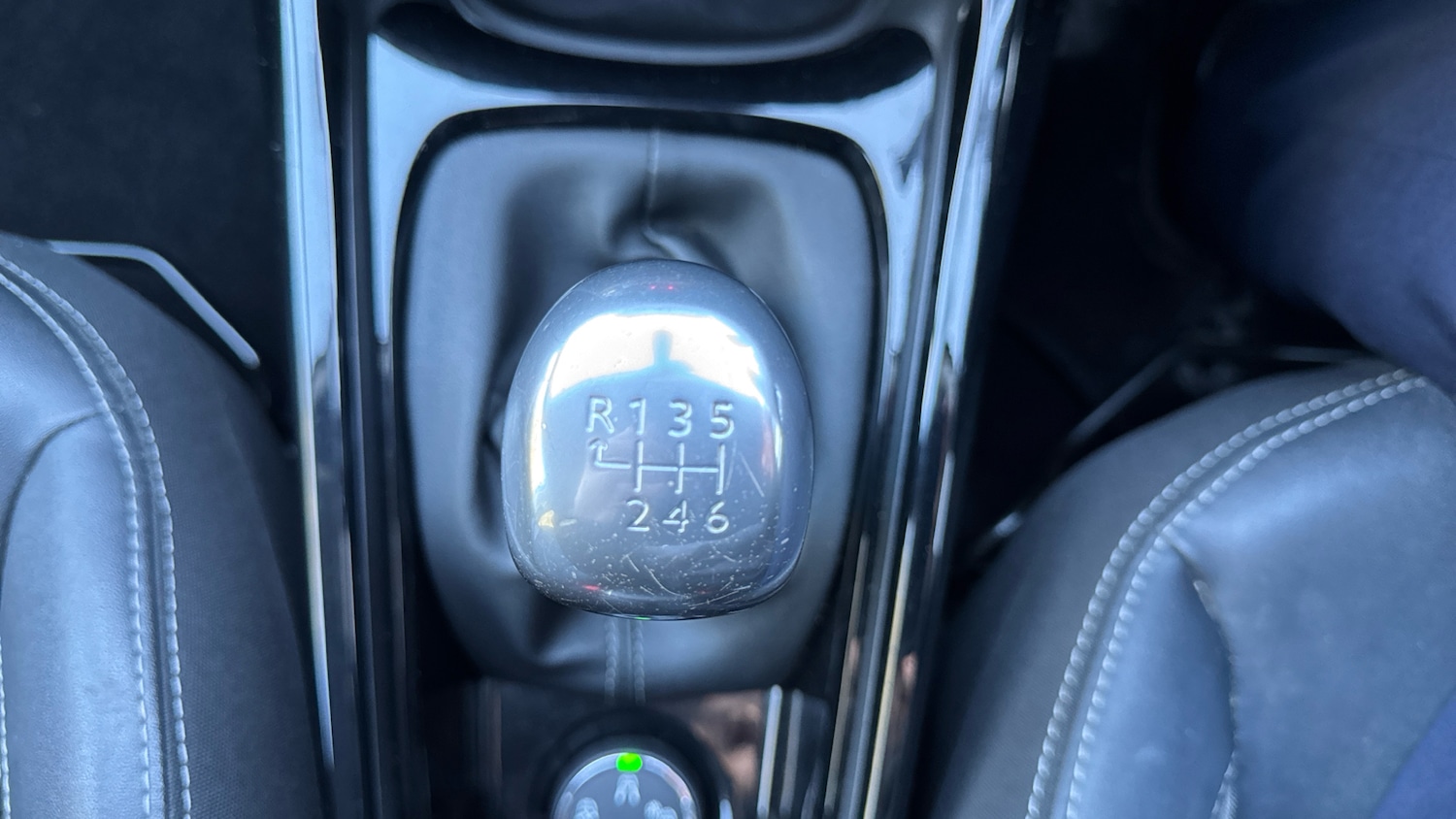 Used Peugeot 2008 2018 for sale - 76696867: Photo 27