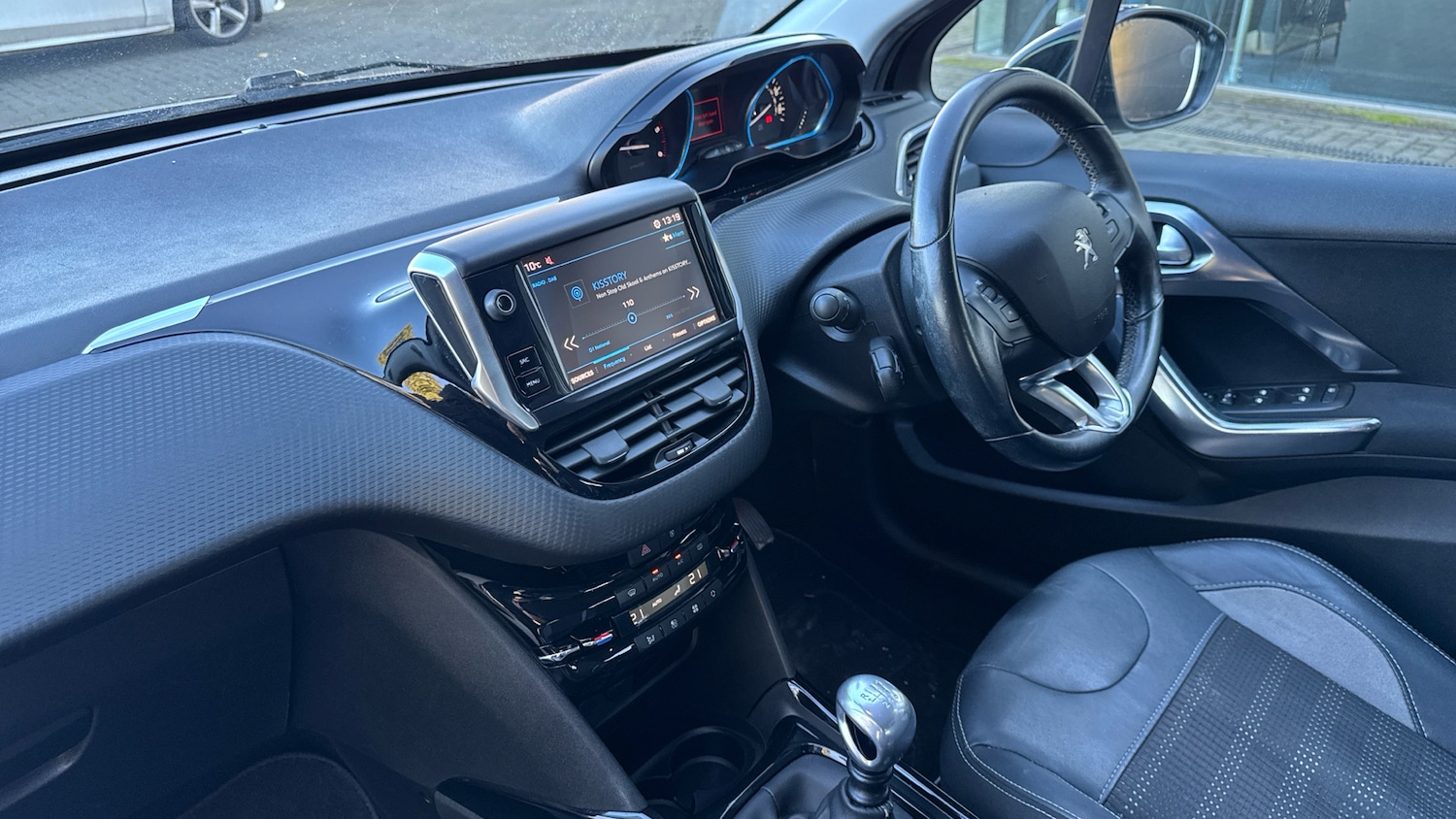 Used Peugeot 2008 2018 for sale - 76696867: Photo 9