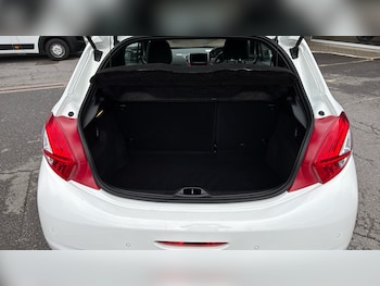 Used Peugeot 208 2014 for sale - 79004232: Photo