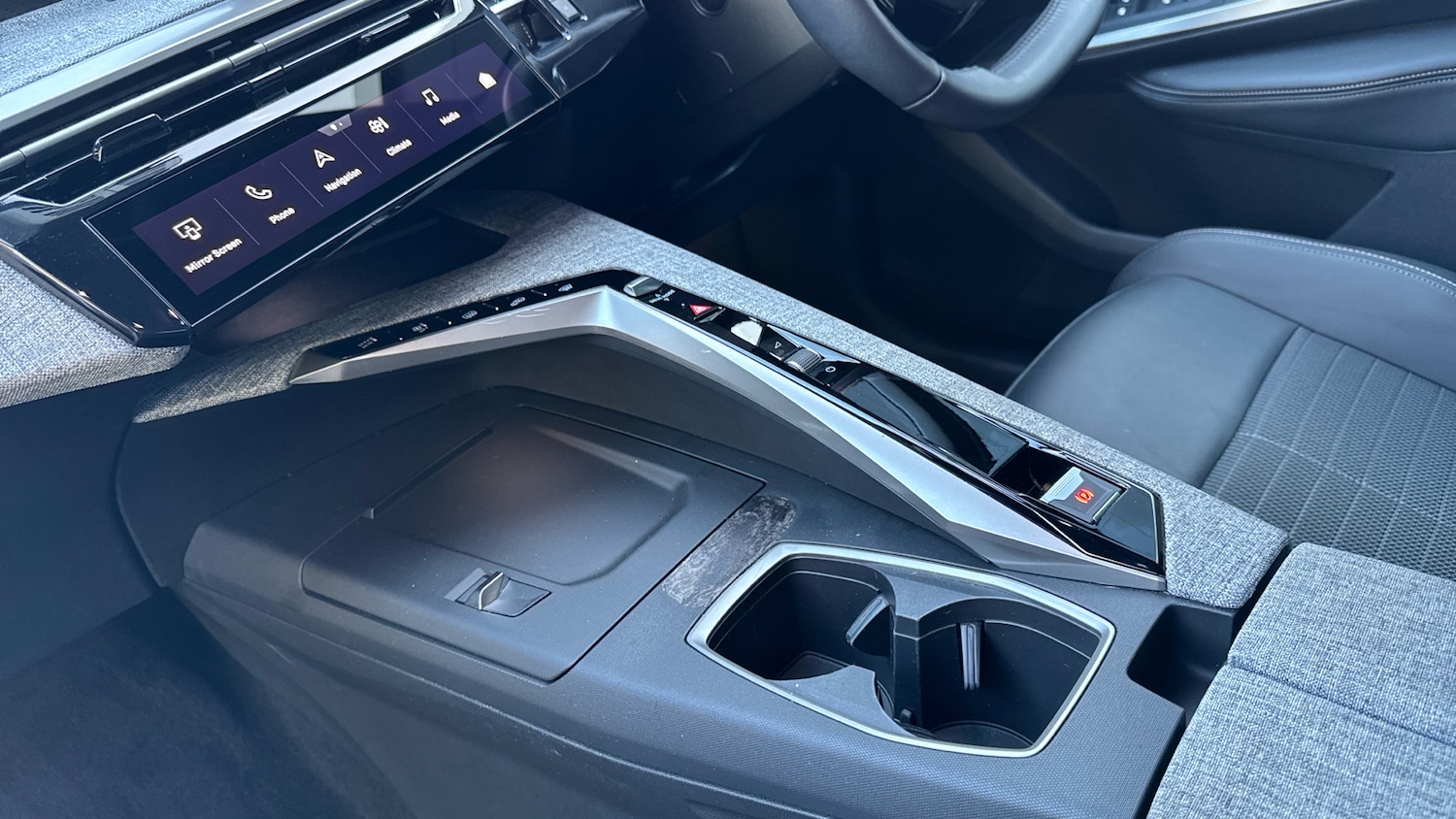 Used Peugeot 3008 2024 for sale - 76918808: Photo 13