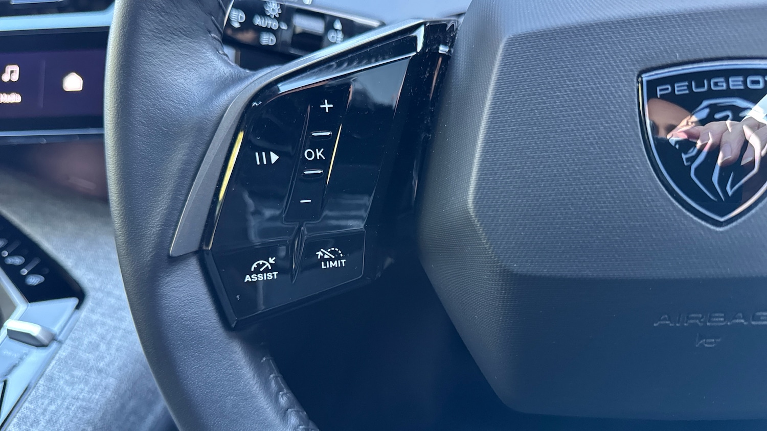 Used Peugeot 3008 2024 for sale - 76918808: Photo 24