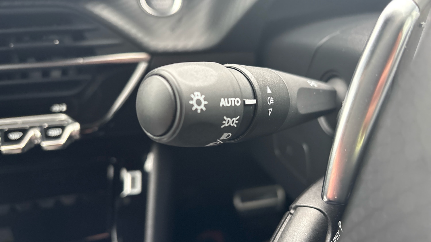 Used Peugeot 2008 2024 for sale - 76956999: Photo 40