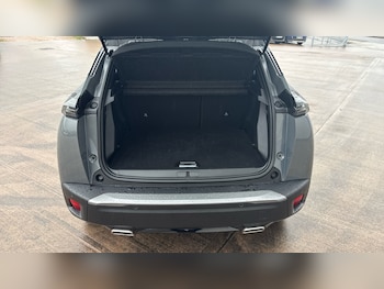 Used Peugeot 2008 2024 for sale - 76956999: Photo