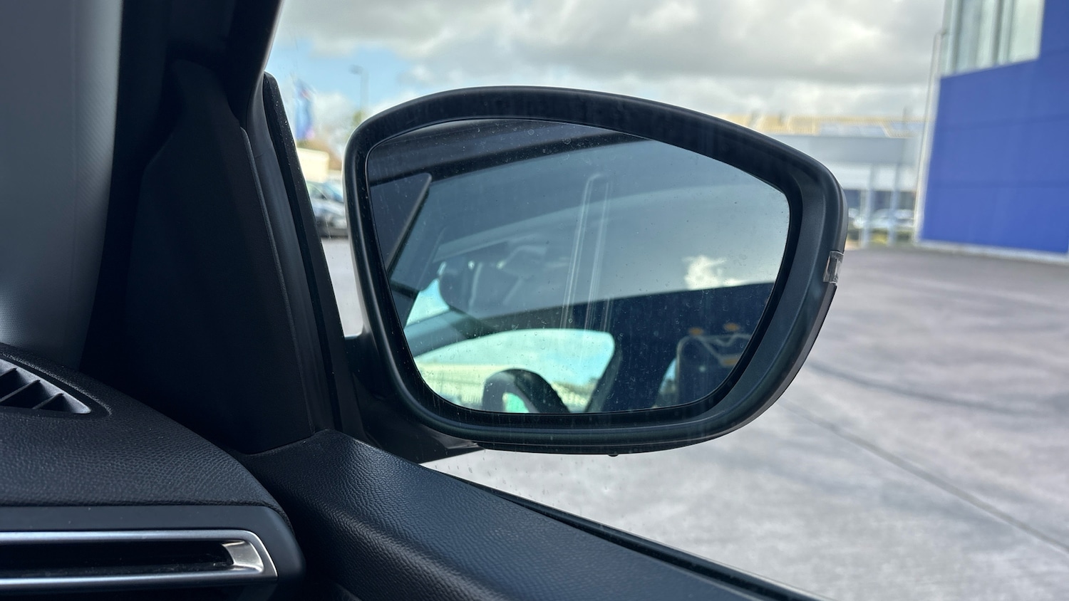 Used Peugeot 208 2023 for sale - 77844573: Photo 38