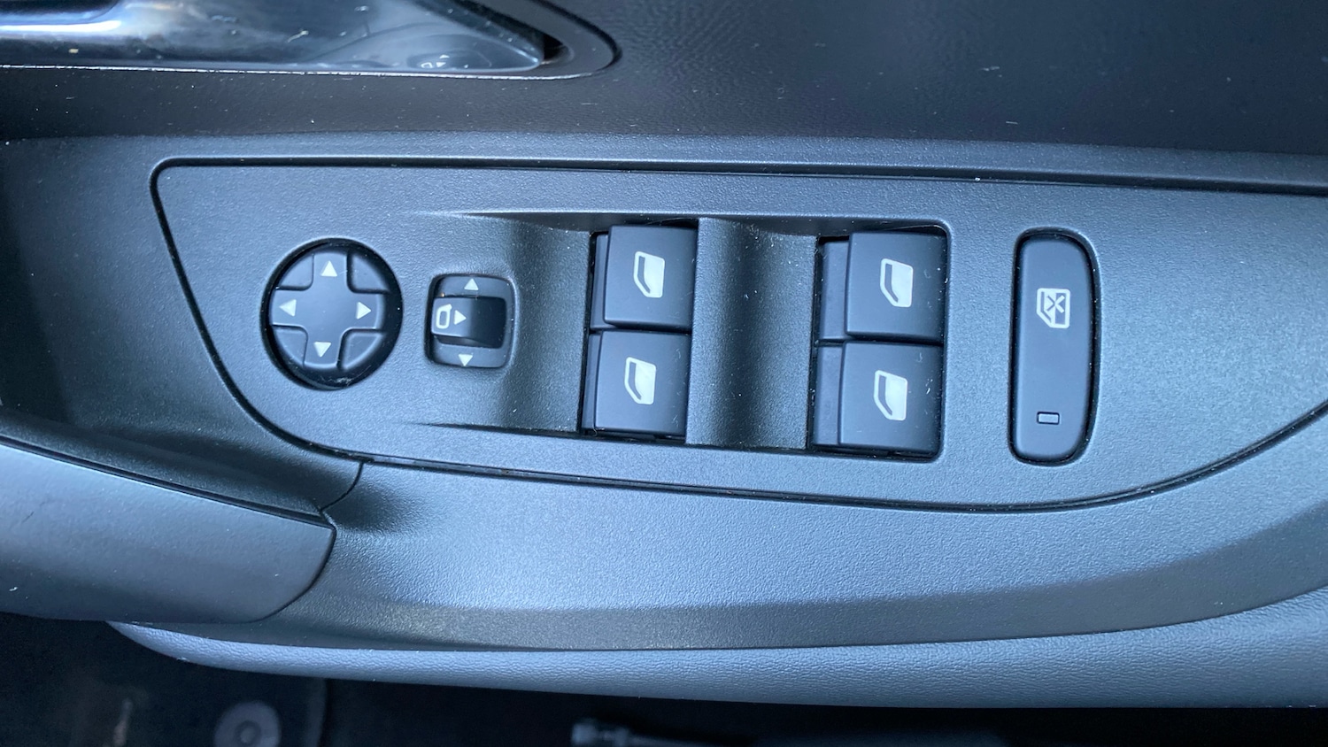 Used Peugeot 2008 2021 for sale - 77003191: Photo 39