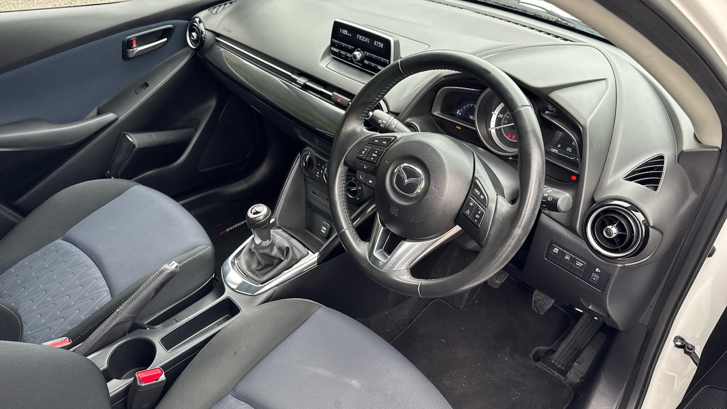 Used Mazda Mazda2 2016 for sale - 76131127: Photo 11