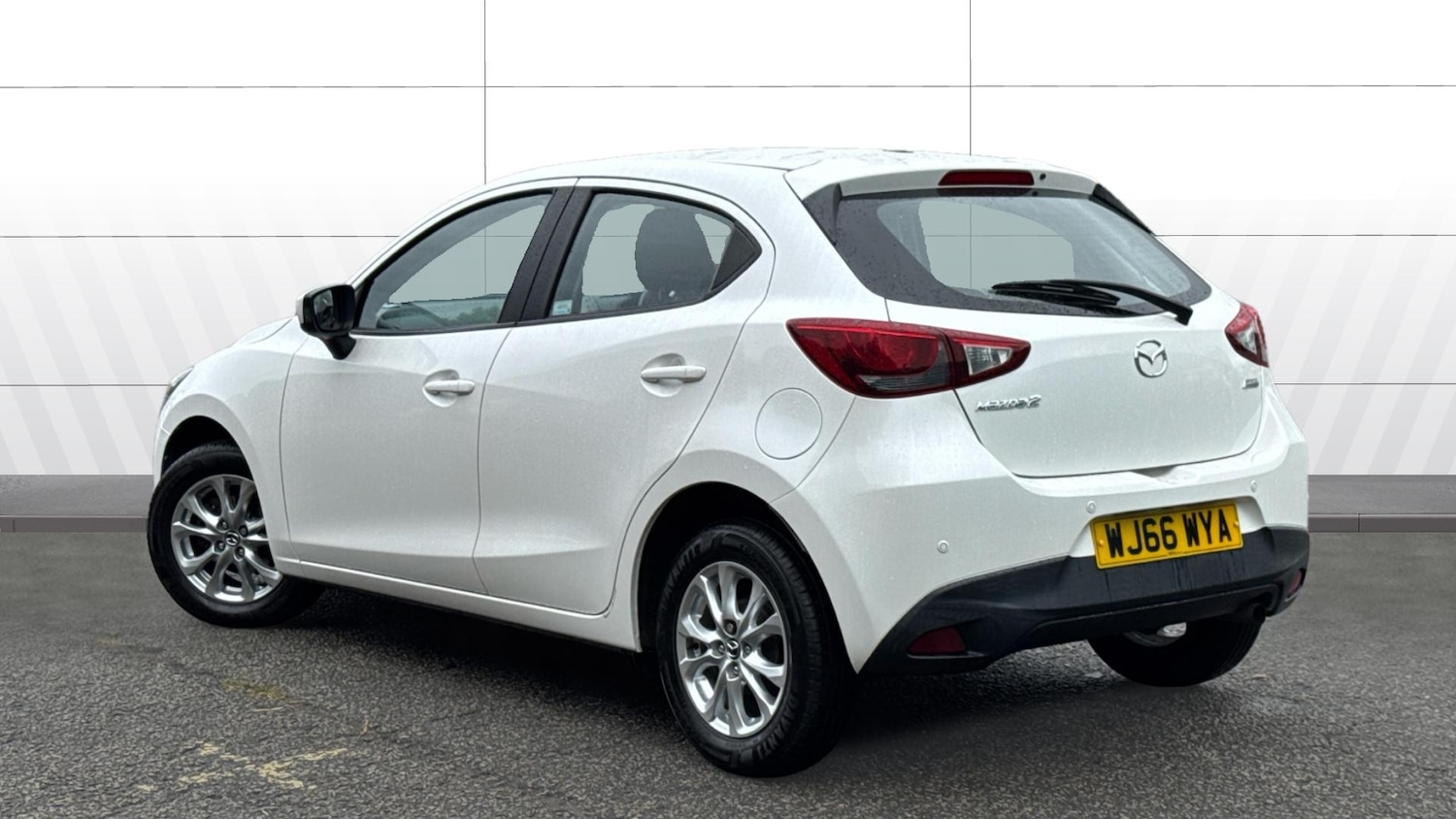 Used Mazda Mazda2 2016 for sale - 76131127: Photo 2