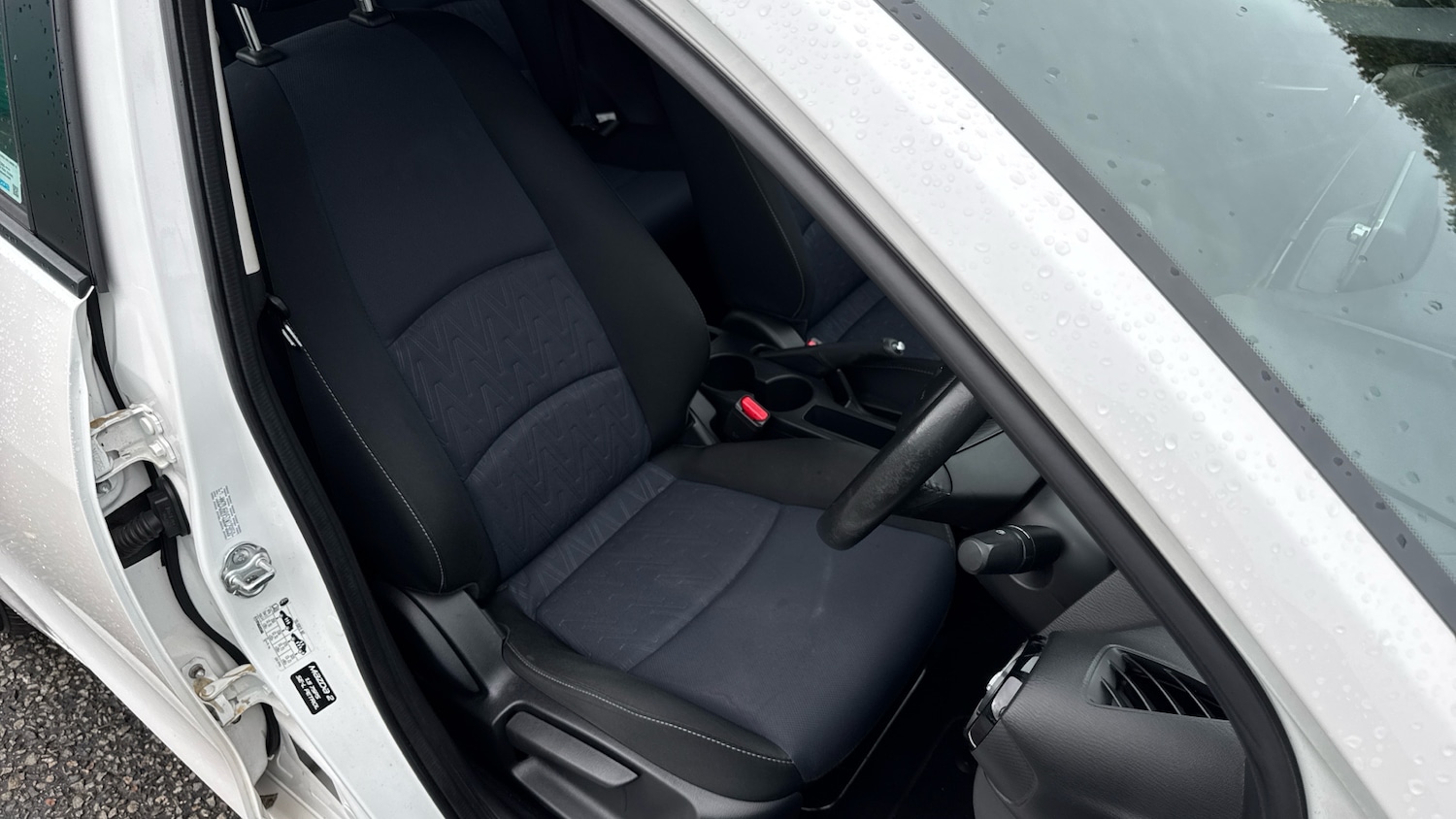 Used Mazda Mazda2 2016 for sale - 76131127: Photo 27